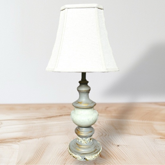 Elegant Cream Table Lamp - Picture 1 of 9